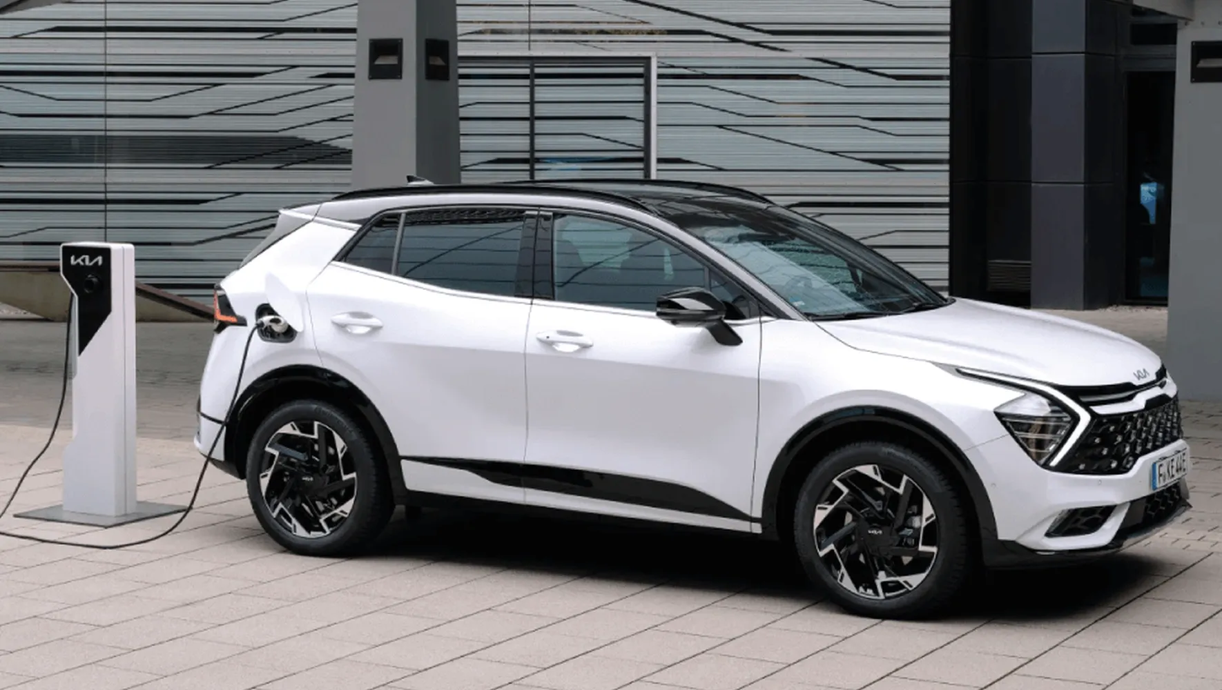 Auta Sportage phev, Česko — foto 3 z 4