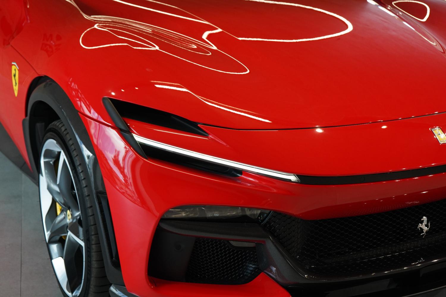Ferrari v000516 533 kW automatic, 0 km, Česko — foto 13 z 60