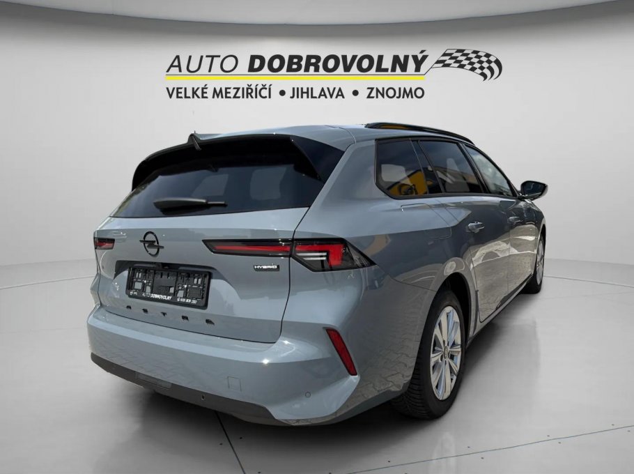 Opel Astra Edition St 1.2 T 107kW, Česko — foto 13 z 46
