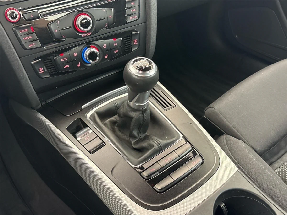 Audi Ojete a5 4x4 TDI 180 kW manuál rok 2012, 101 399 km, Česko — foto 12 z 35