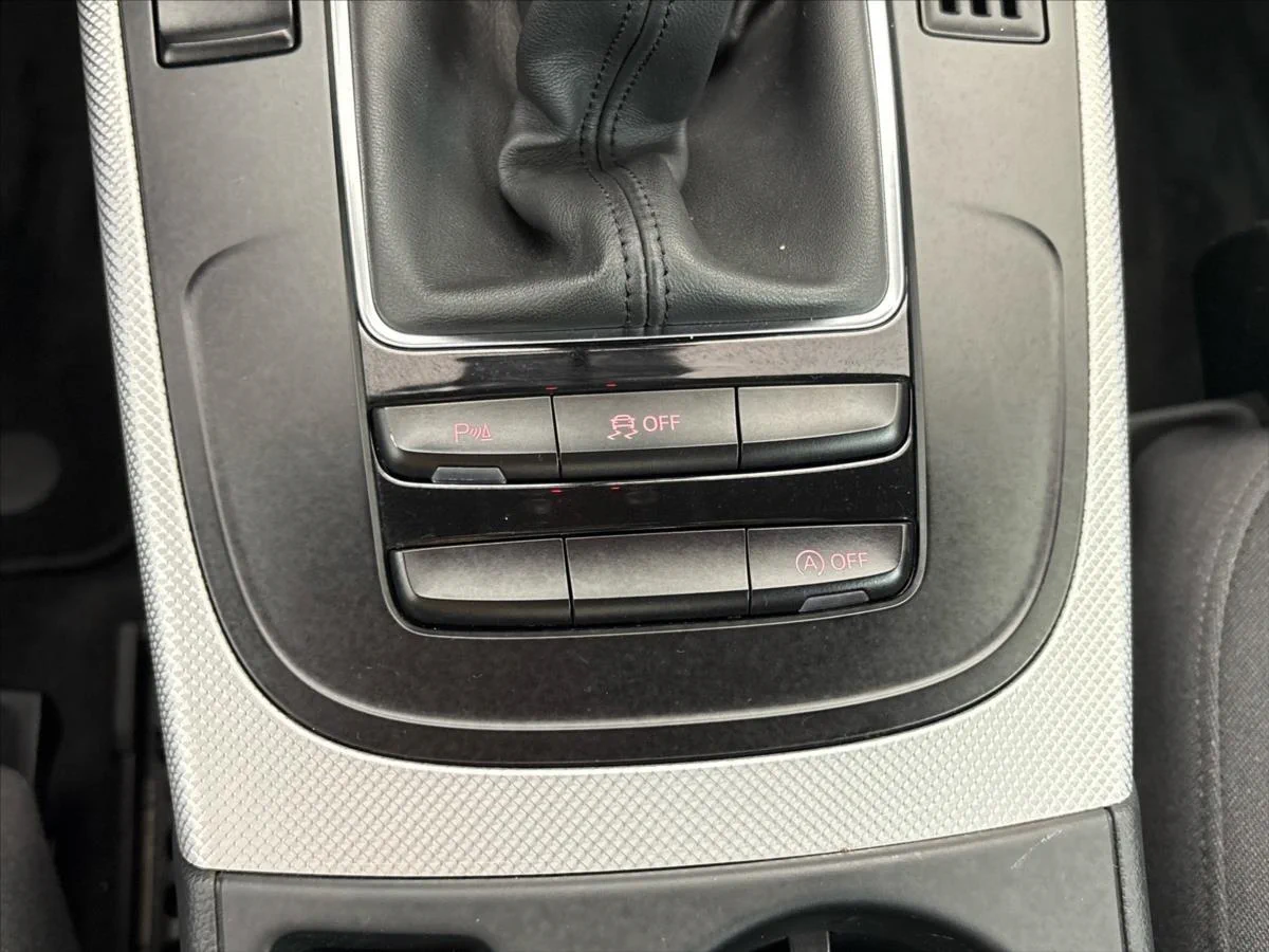 Audi Ojete a5 4x4 TDI 180 kW manuál rok 2012, 101 399 km, Česko — foto 14 z 35