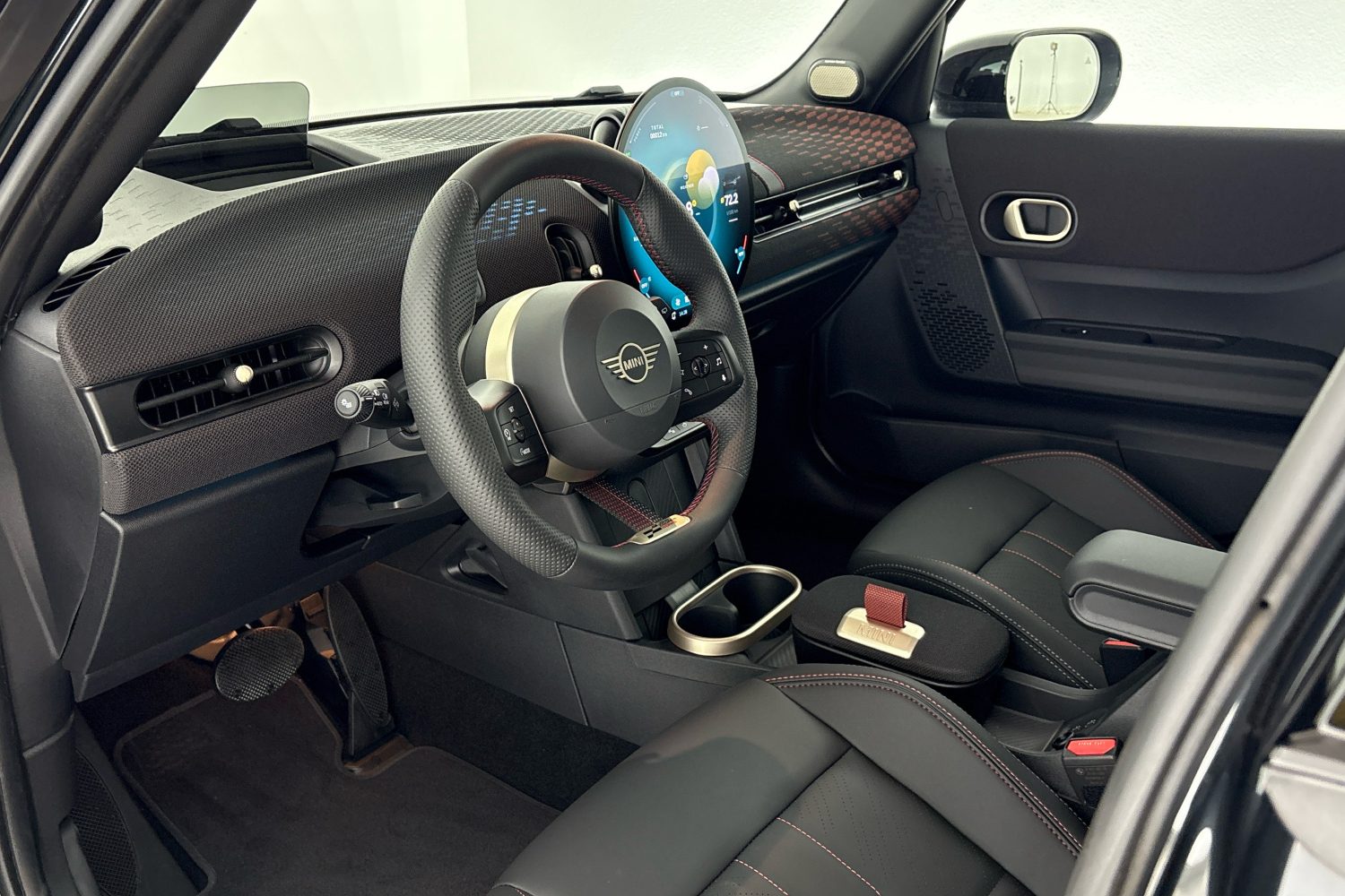 MINI Cooper S 5dveřové 204 kW automatic, 10 000 km, Česko — foto 6 z 25