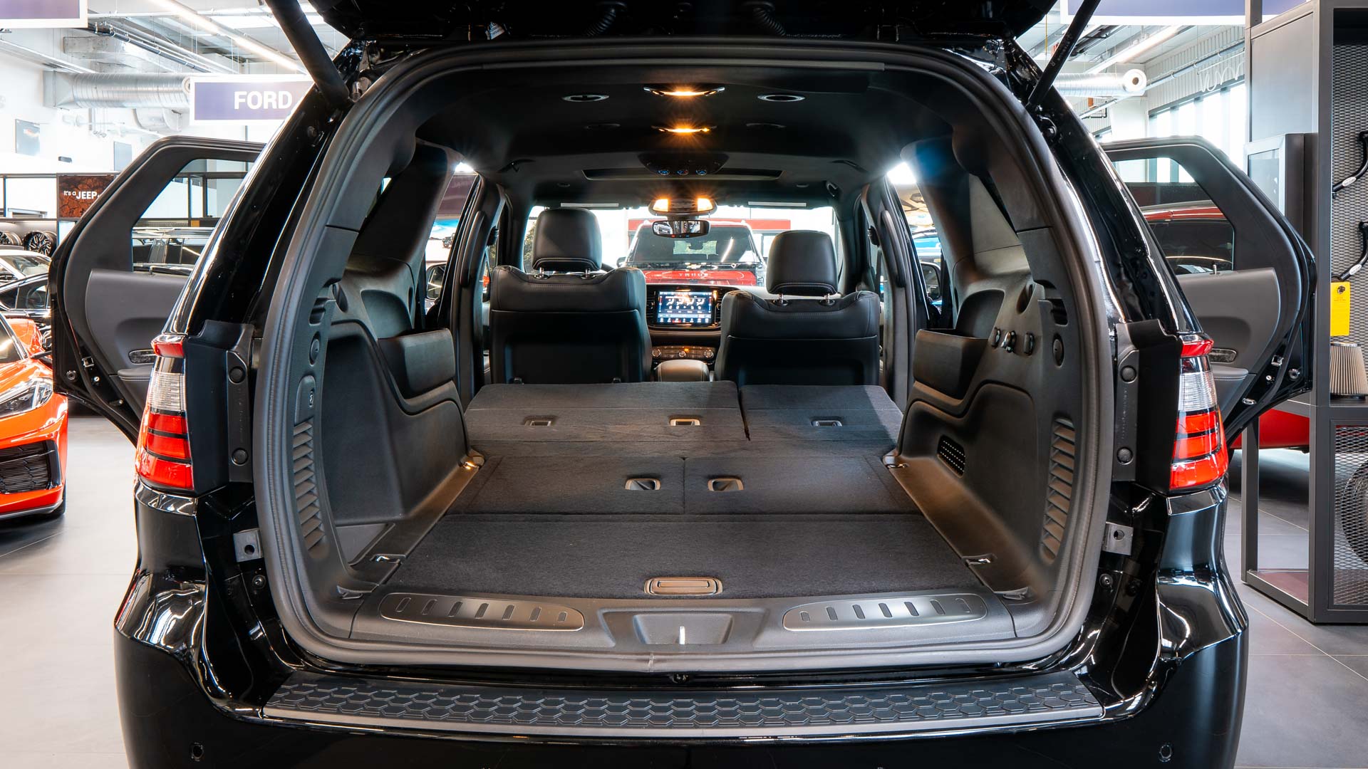 Dodge Durango Srt Hellcat 6.2 522 kW automat rok 2026, Česko — foto 7 z 60