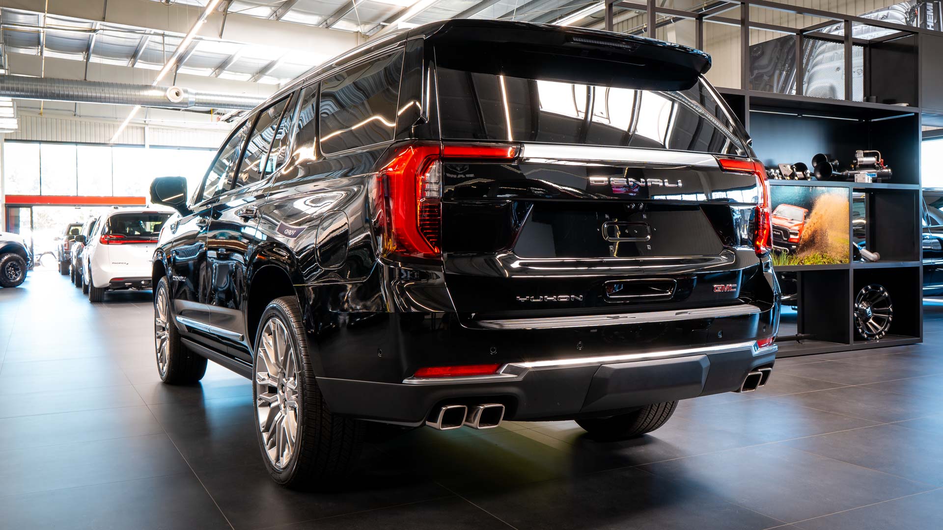 GMC Yukon Denali 6 6.2 309 kW automat rok 2026, Česko — foto 3 z 60
