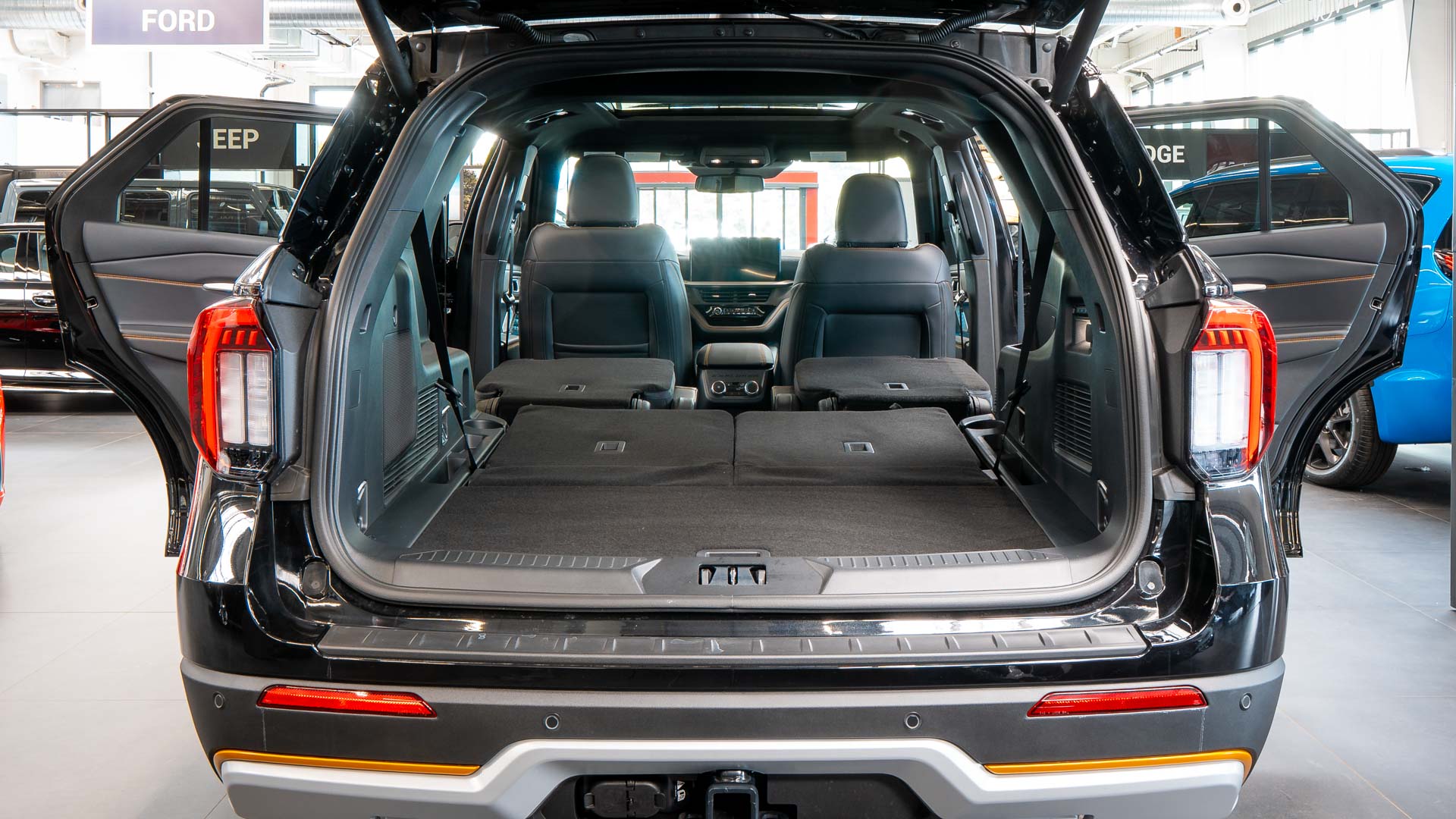 Ford Explorer Tremor 2 3.0 294 kW automat rok 2026, Česko — foto 7 z 60