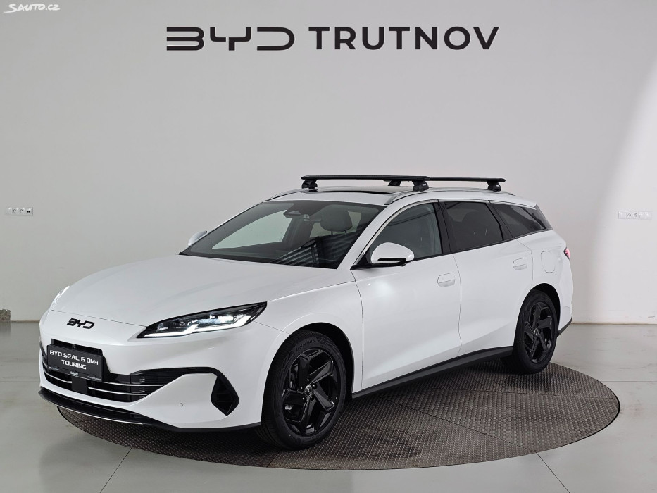 Vozy Seal 6 1,5 209 kW automatic, Česko — foto 3 z 60