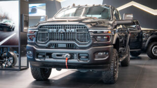 RAM Night Edition 35 5.7 291 kW automat rok 2026, Česko — foto 10 z 13