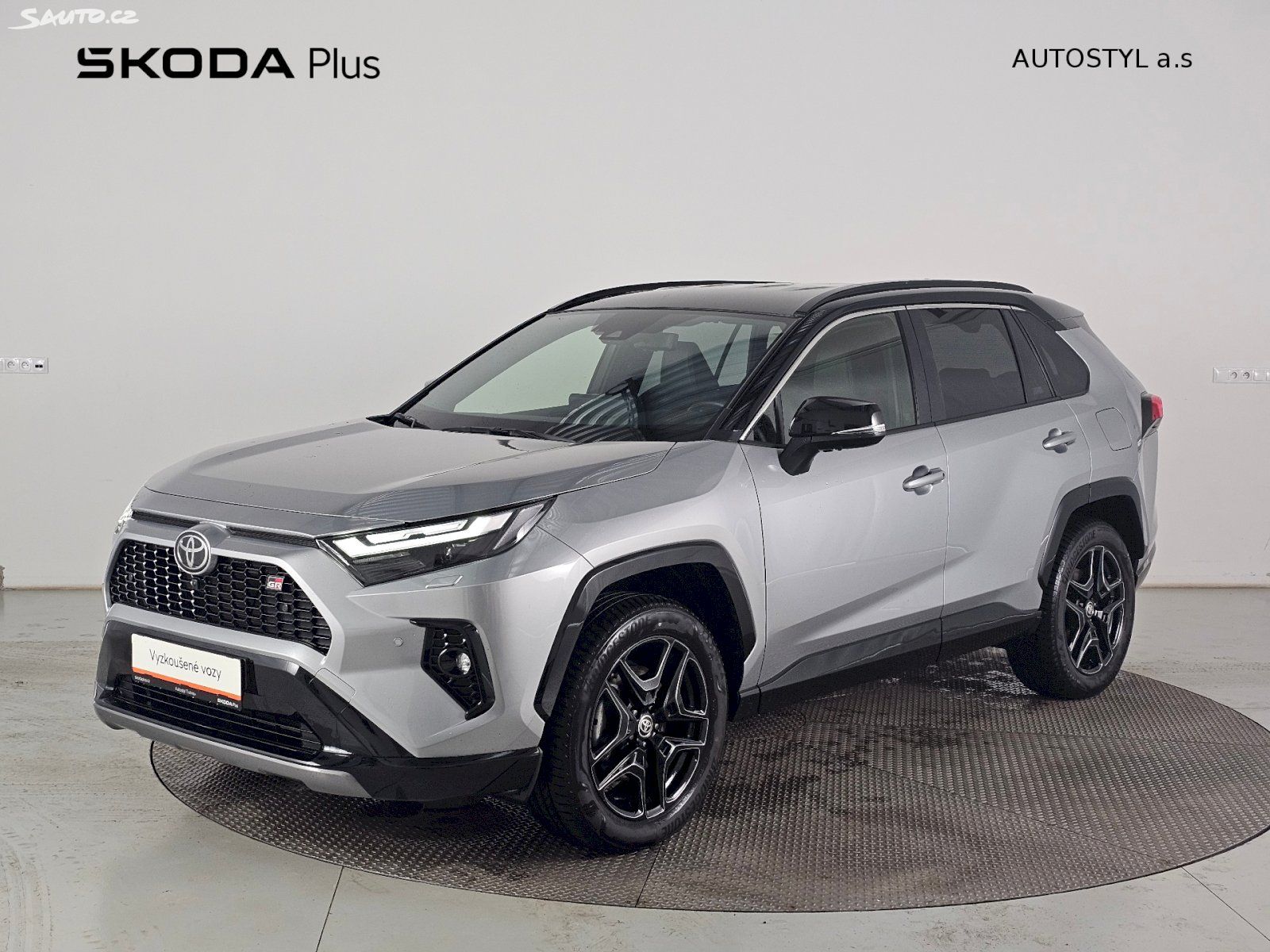 Vozy Rav4 4x4 2.5 163 kW automat, 23 347 km, Česko — foto 4 z 60