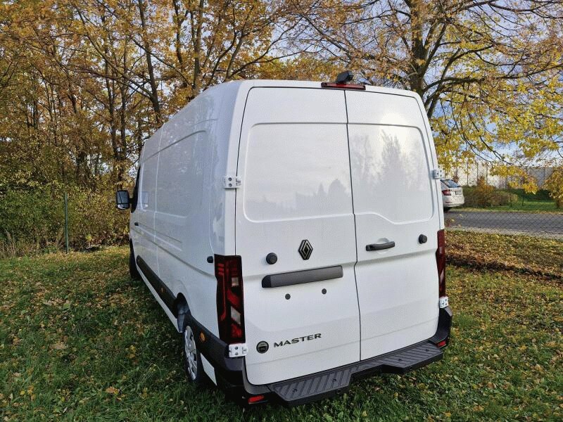 Renault Master 2,0 automat 110 kW rok 2026, 1 km, Česko — foto 13 z 15