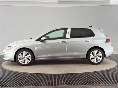 Volkswagen Nove Golf 1.5 mhev 85 kW automatic, Česko — foto 4 z 19