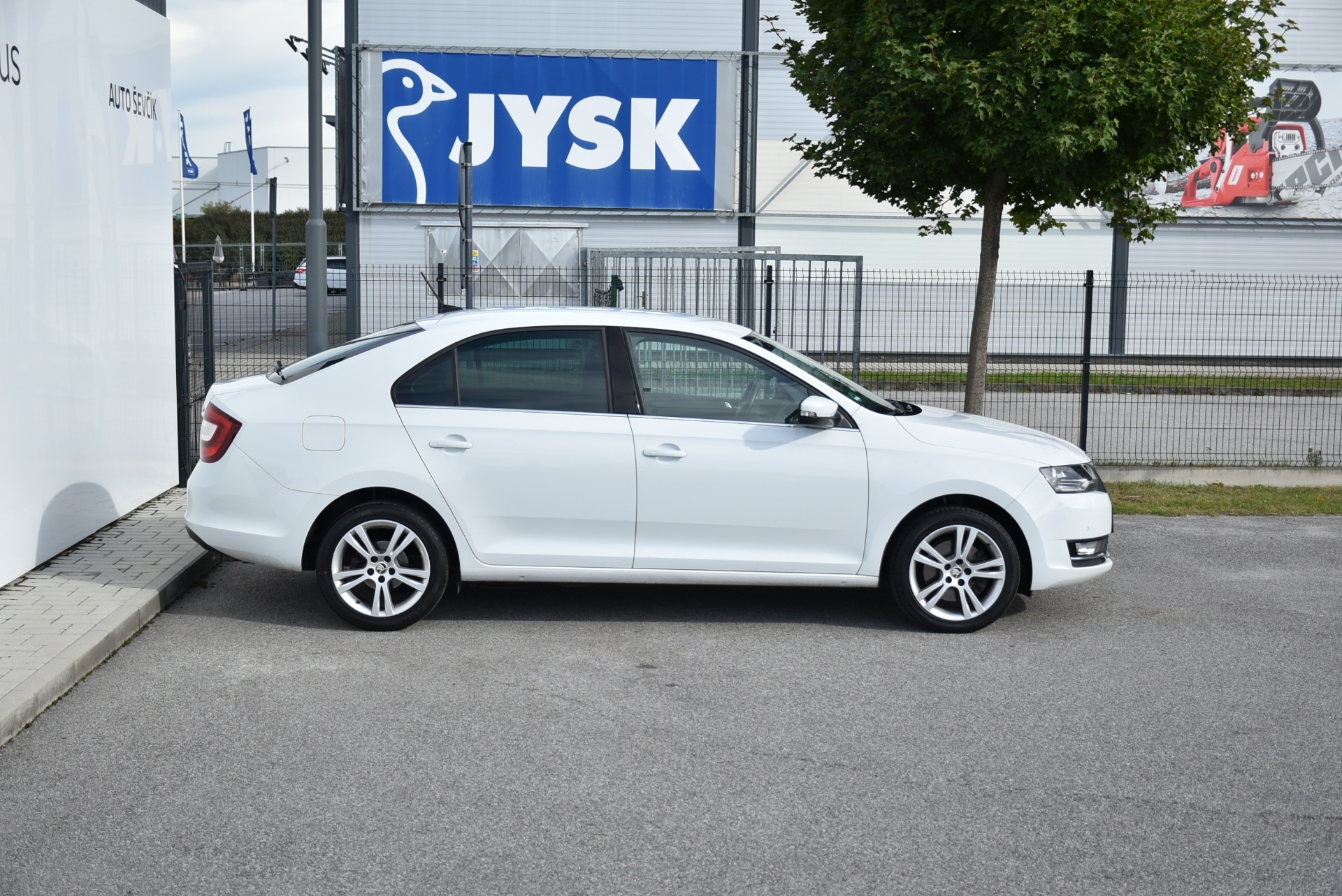 Škoda Rapid tsi 81kw manual, 151 613 km, Česko — foto 13 z 32