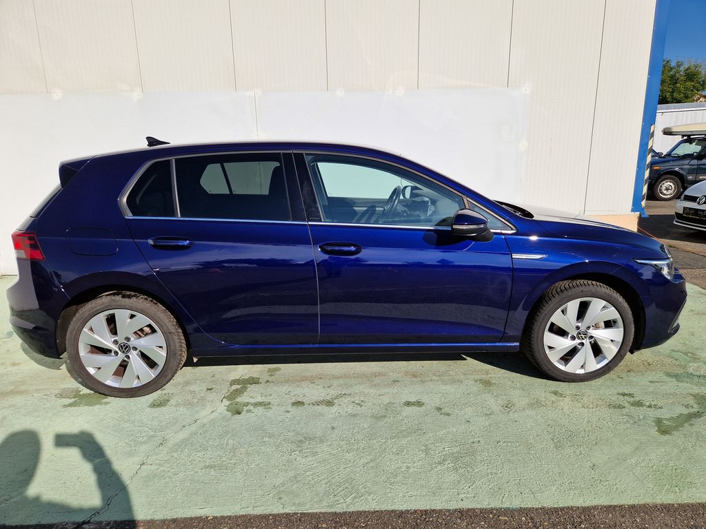 Volkswagen Golf 1,5 96 kW rok 2022, 18 322 km, Česko — foto 9 z 60