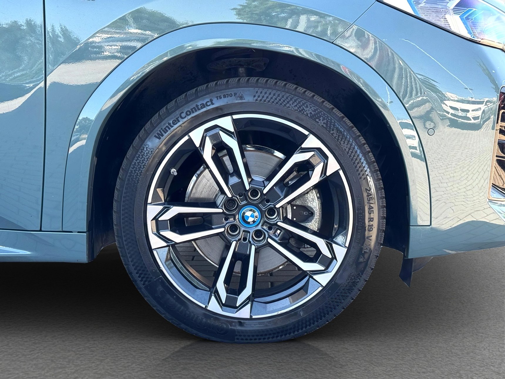 BMW iX2 306 kW automat, 33 677 km, Česko — foto 4 z 60