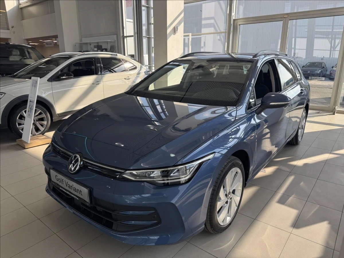 Volkswagen Nove Golf 1.5 mhev 110 kW automatic, Česko — foto 2 z 13