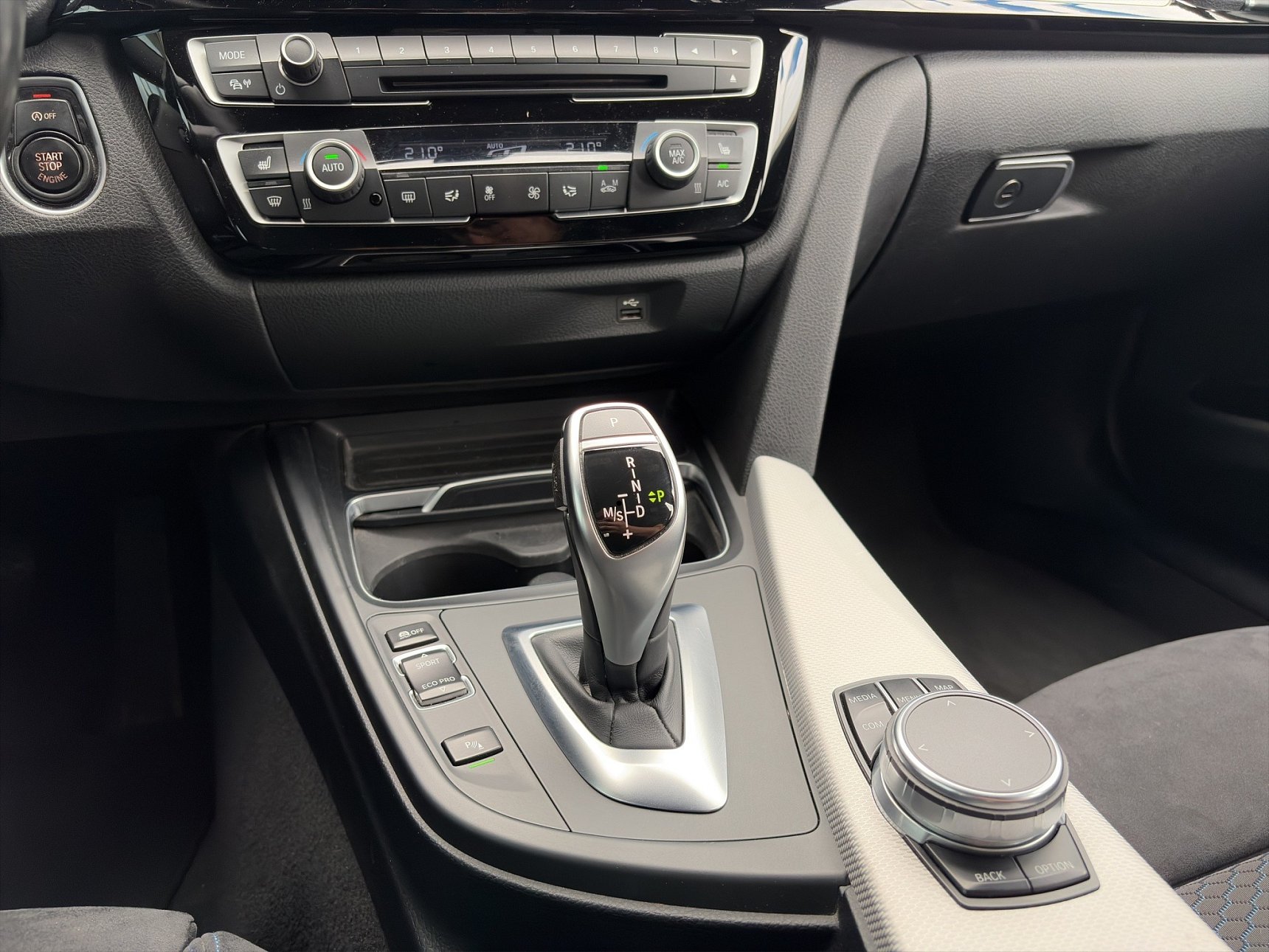 BMW Řada 3 xDrive, 138 803 km, Česko — foto 10 z 60