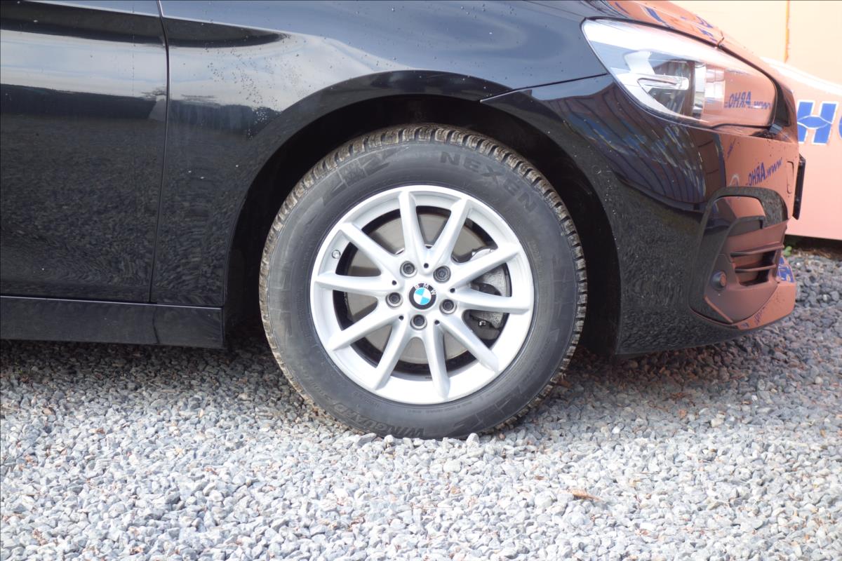 BMW Rada 2 1.5 103 kW automat rok 2018, 103 238 km, Česko — foto 16 z 60