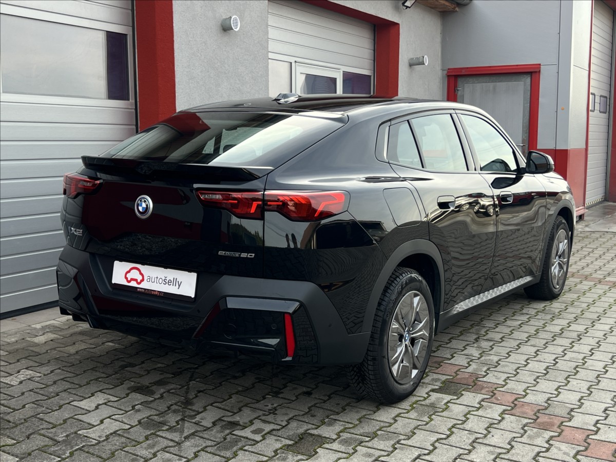 BMW ix2 150 kW automatic rok 2025, 7 646 km, Česko — foto 11 z 60