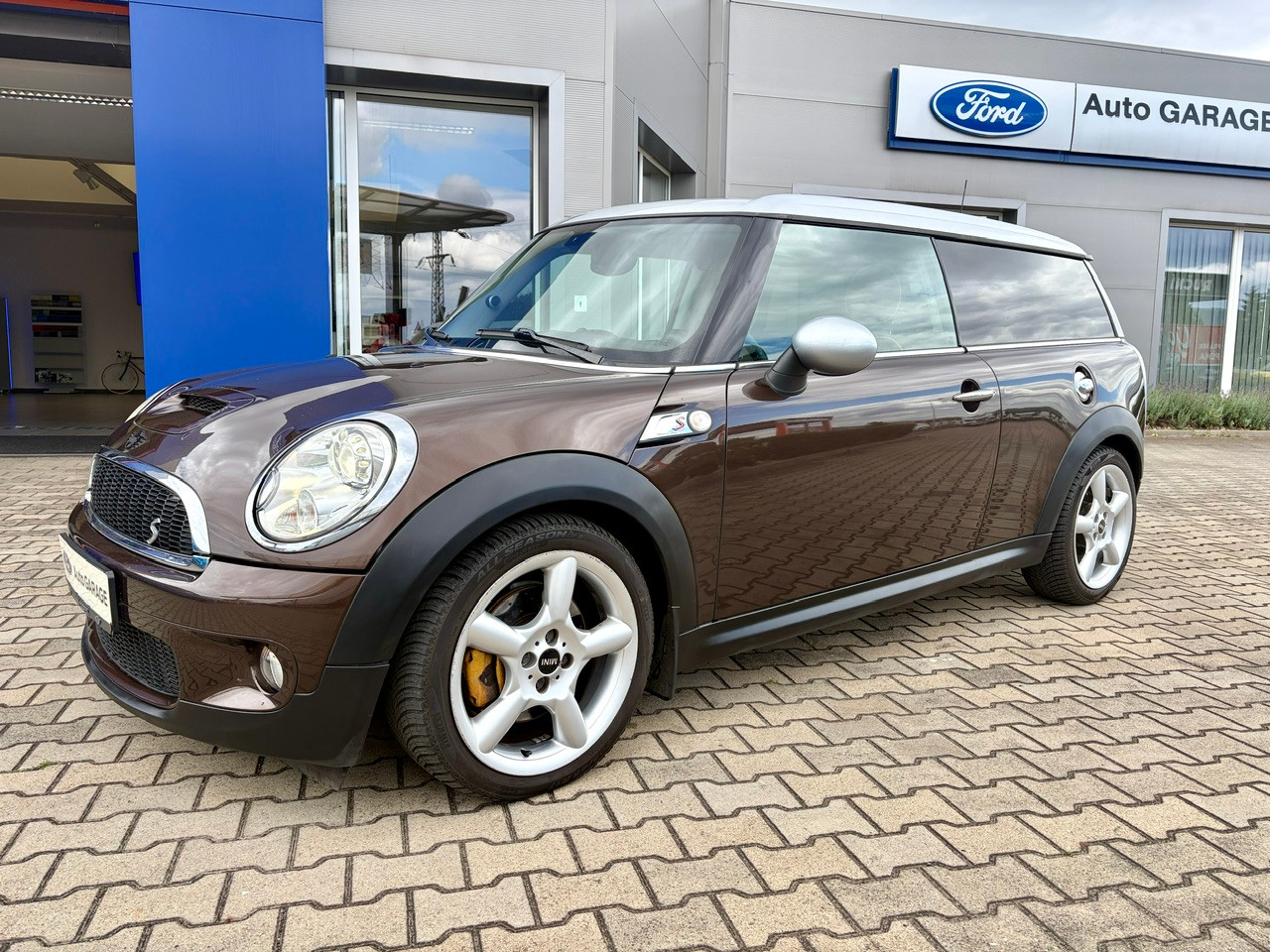 MINI Clubman Cooper 1.6t 128 kW, Česko — foto 3 z 32