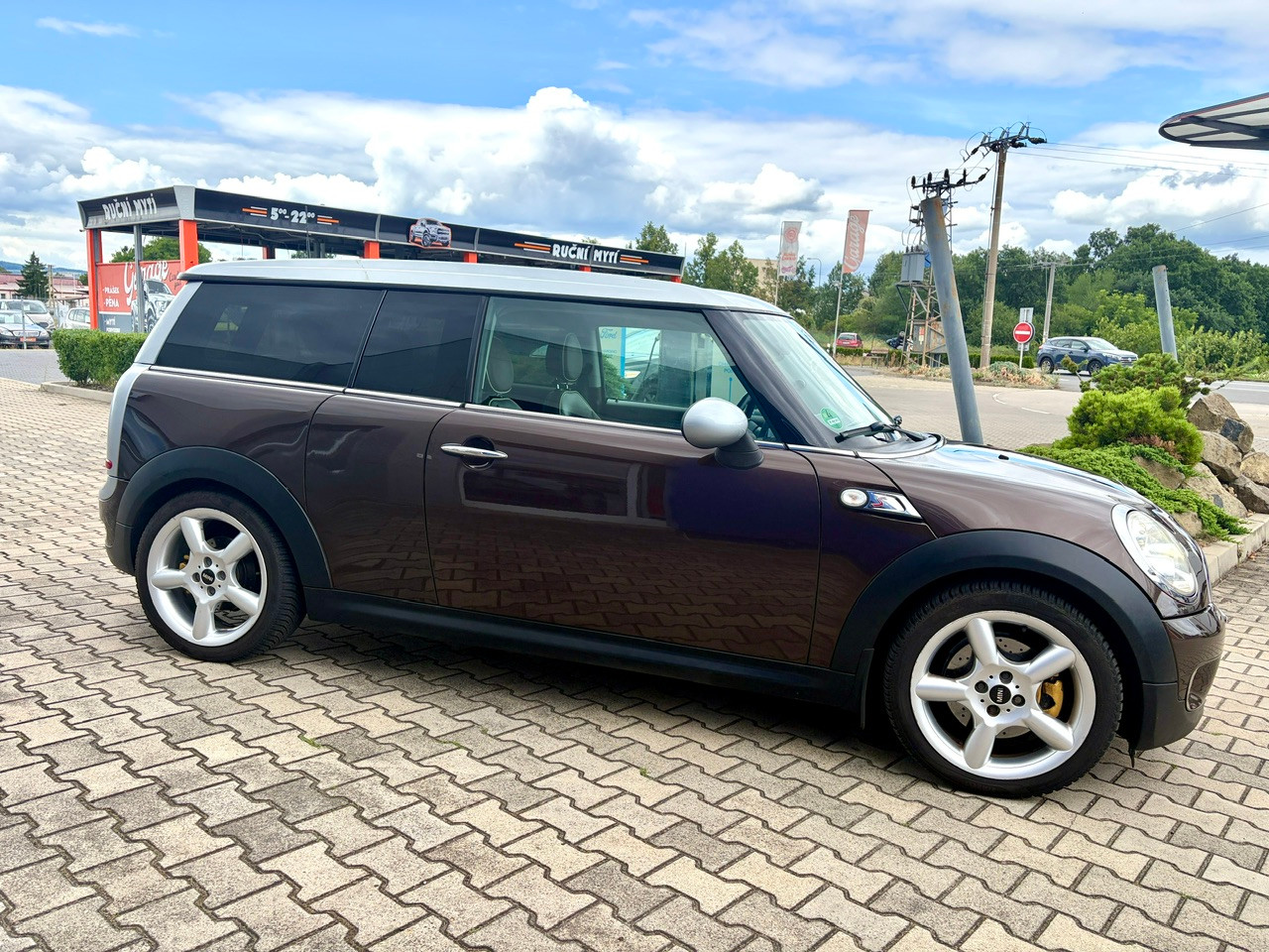 MINI Clubman Cooper 1.6t 128 kW, Česko — foto 7 z 32