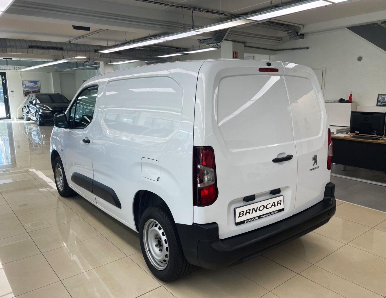 Brnocar Ihned 1.5 BlueHDi 75 kW automatic, Česko — foto 4 z 22