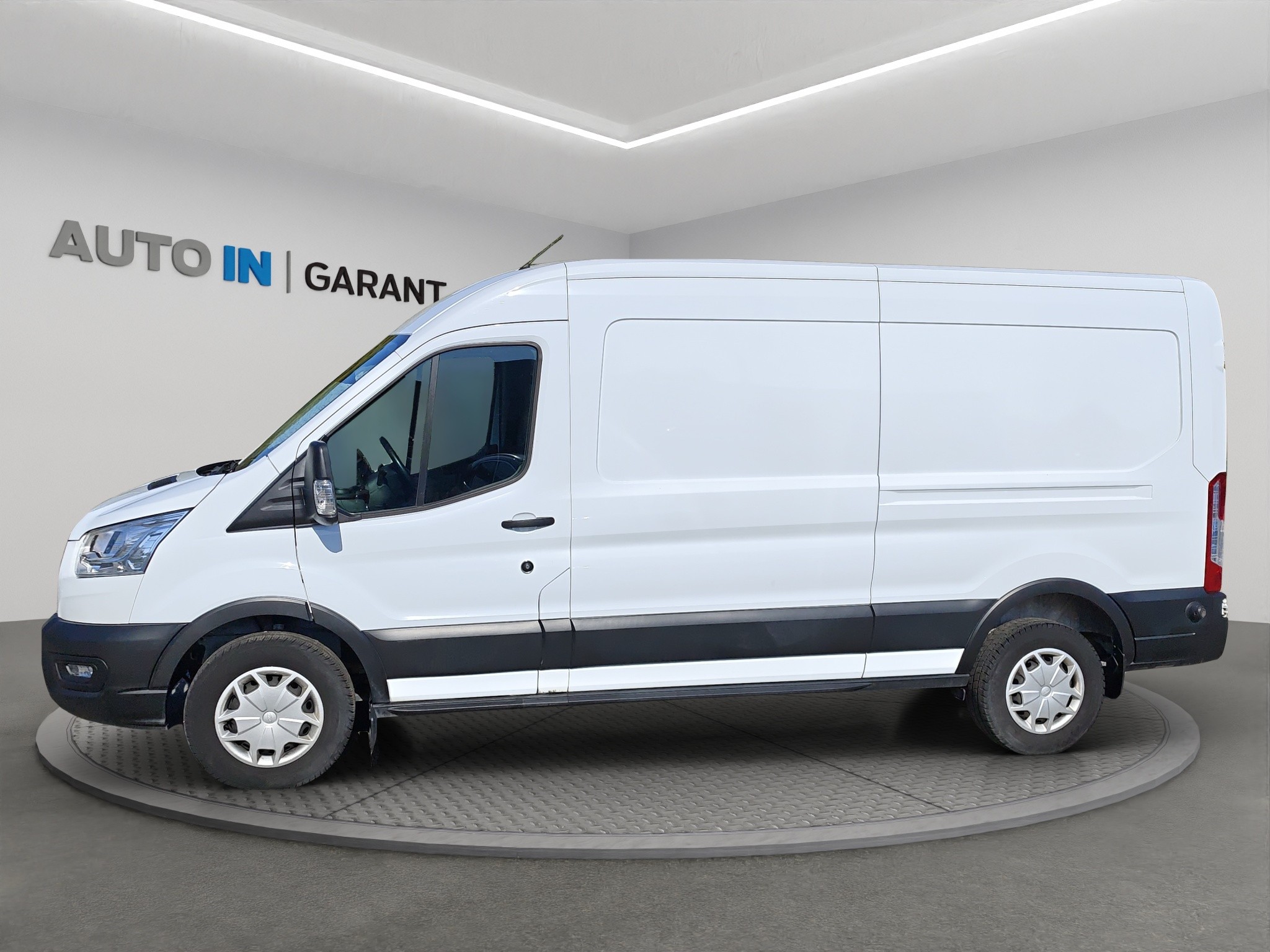 Ford Transit 125KW, Česko — foto 5 z 42