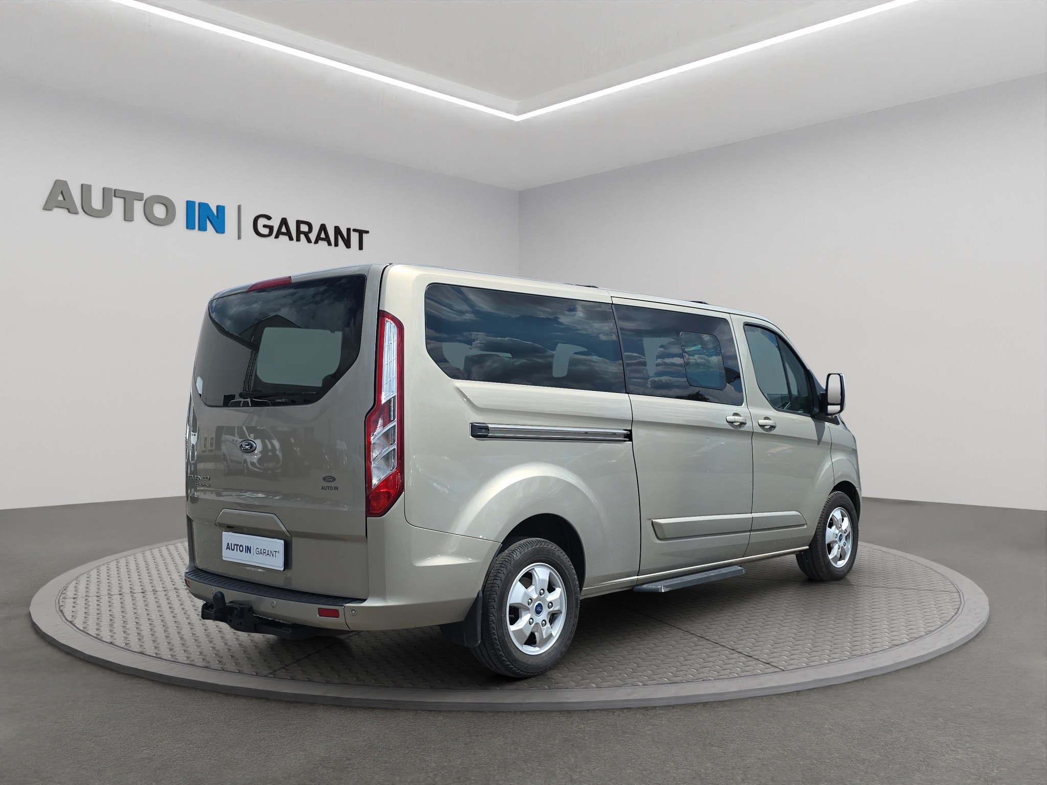 Ford Tourneo Custom Ci 2.0 TD 96kW, Česko — foto 9 z 46
