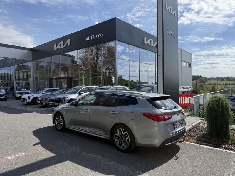 Kia Optima 2 2,0 phev 113kw automat rok 2020, 202 000 km, Česko — foto 8 z 10