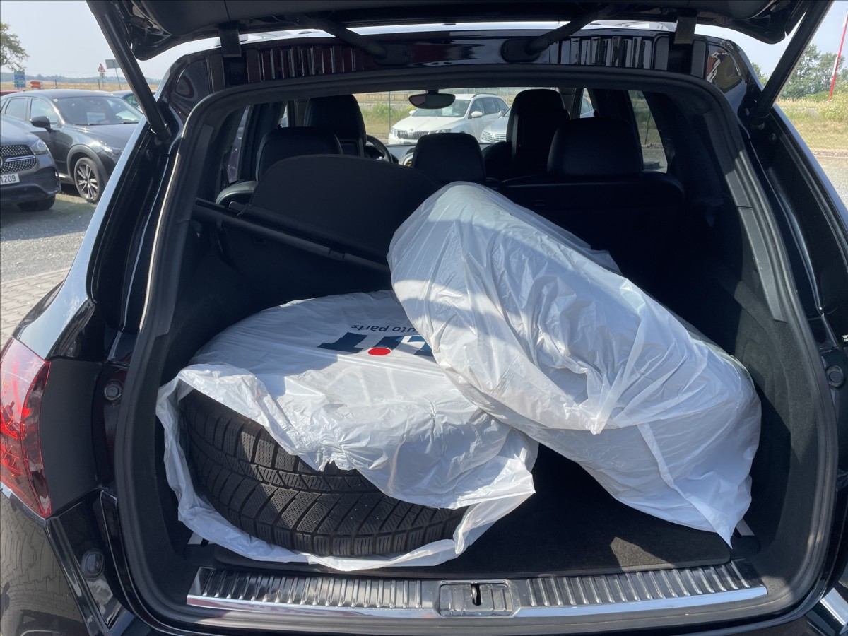 Porsche Cayenne v8 4.8 4,8 397 kW automat rok 2012, 311 631 km, Česko — foto 12 z 42