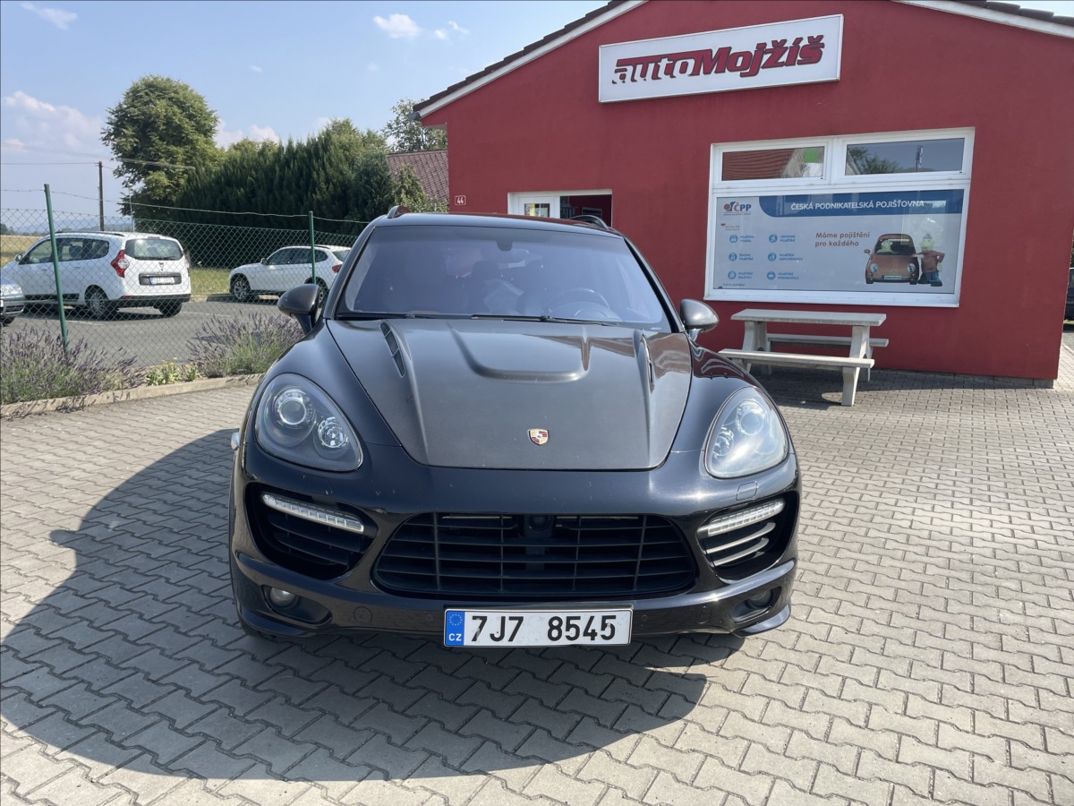 Porsche Cayenne v8 4.8 4,8 397 kW automat rok 2012, 311 631 km, Česko — foto 2 z 42