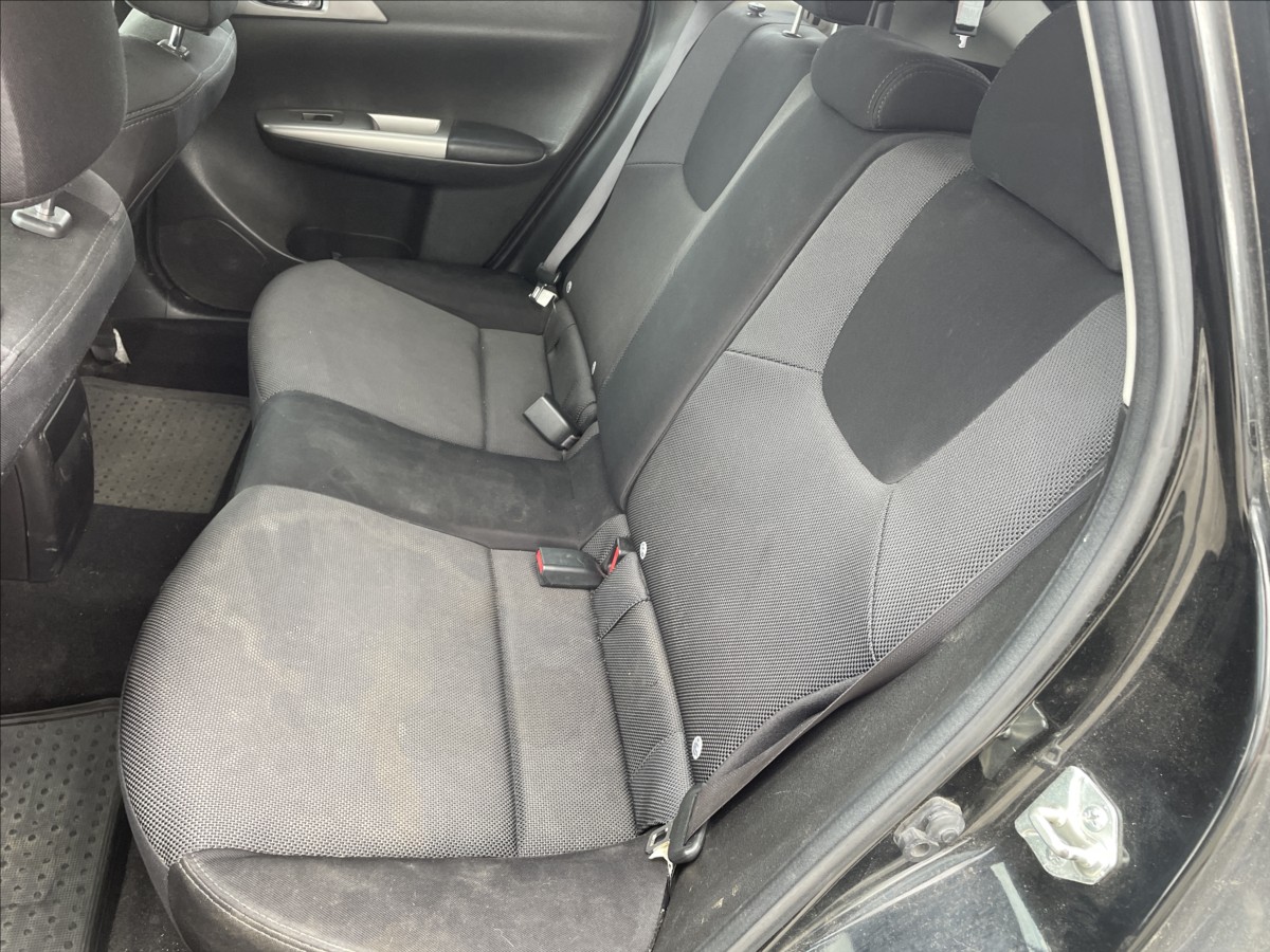 Subaru Impreza D Awd 2.0d 2,0 110 kW manuál rok 2011, 192 456 km, Česko — foto 16 z 28