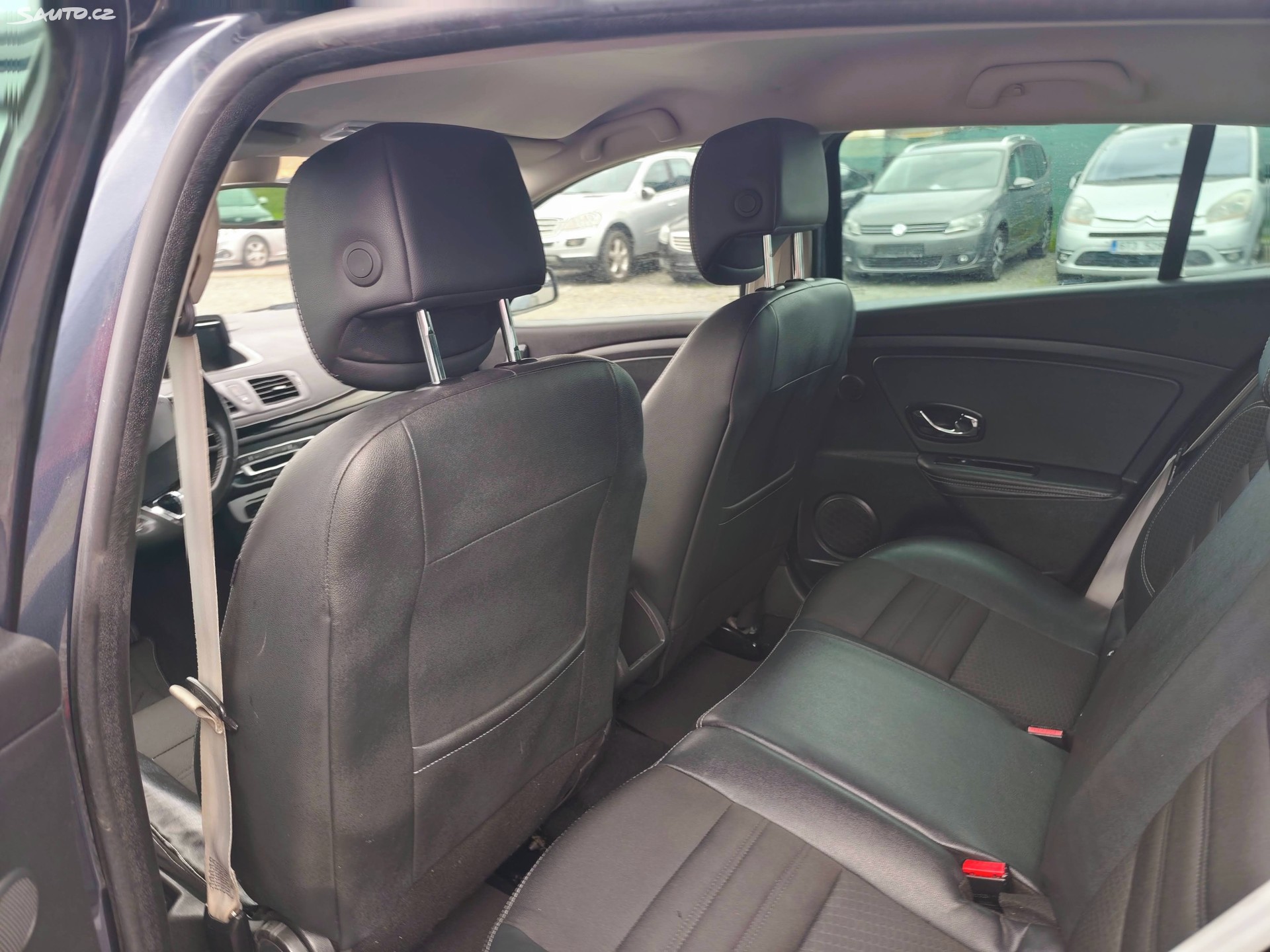 Renault Megane 97 kW automatic rok 2015, 199 988 km, Česko — foto 13 z 27