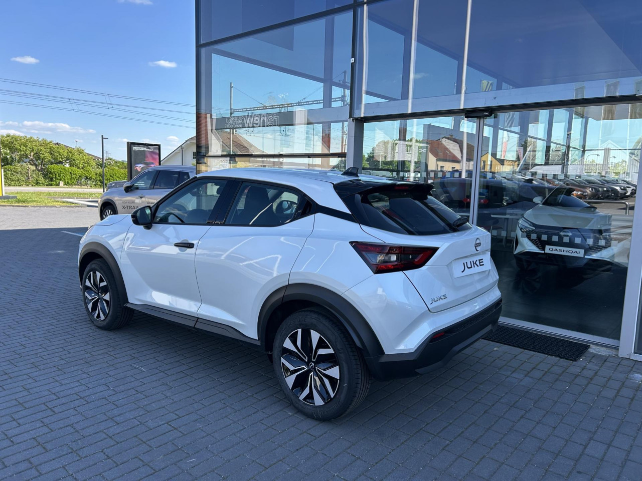 Nissan Juke 1.0 D 84 kW, Česko — foto 5 z 9
