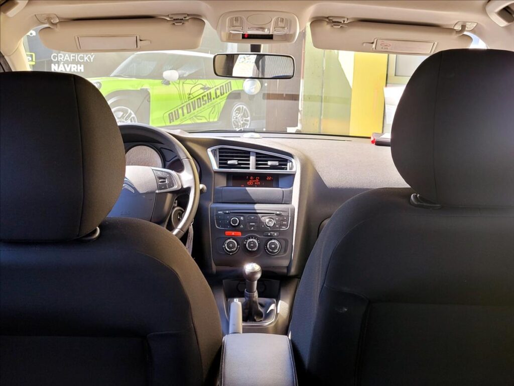 Citroen c4 1.4 70 kW manuál rok 2013, Česko — foto 13 z 39