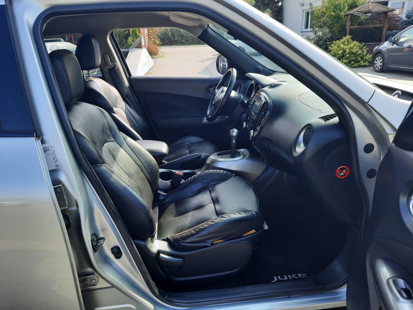 Nissan Juke 1 1.6i automat 86 kW rok 2011, 181 200 km, Česko — foto 11 z 20