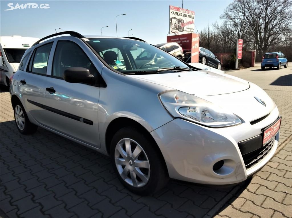 Renault Clio 1 1.2 55kw manual rok 2011, 107 747 km, Česko — foto 3 z 25