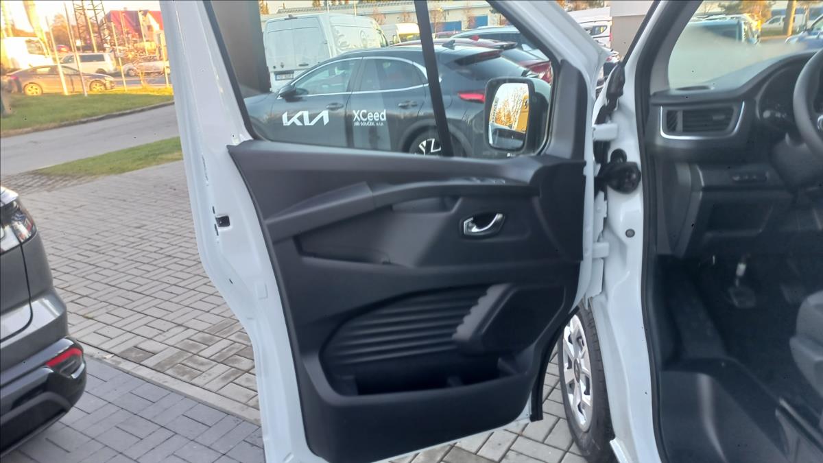 Renault Trafic 2 2,0 dCi 150 dci150 110 kW manual, 5 km, Česko — foto 7 z 13