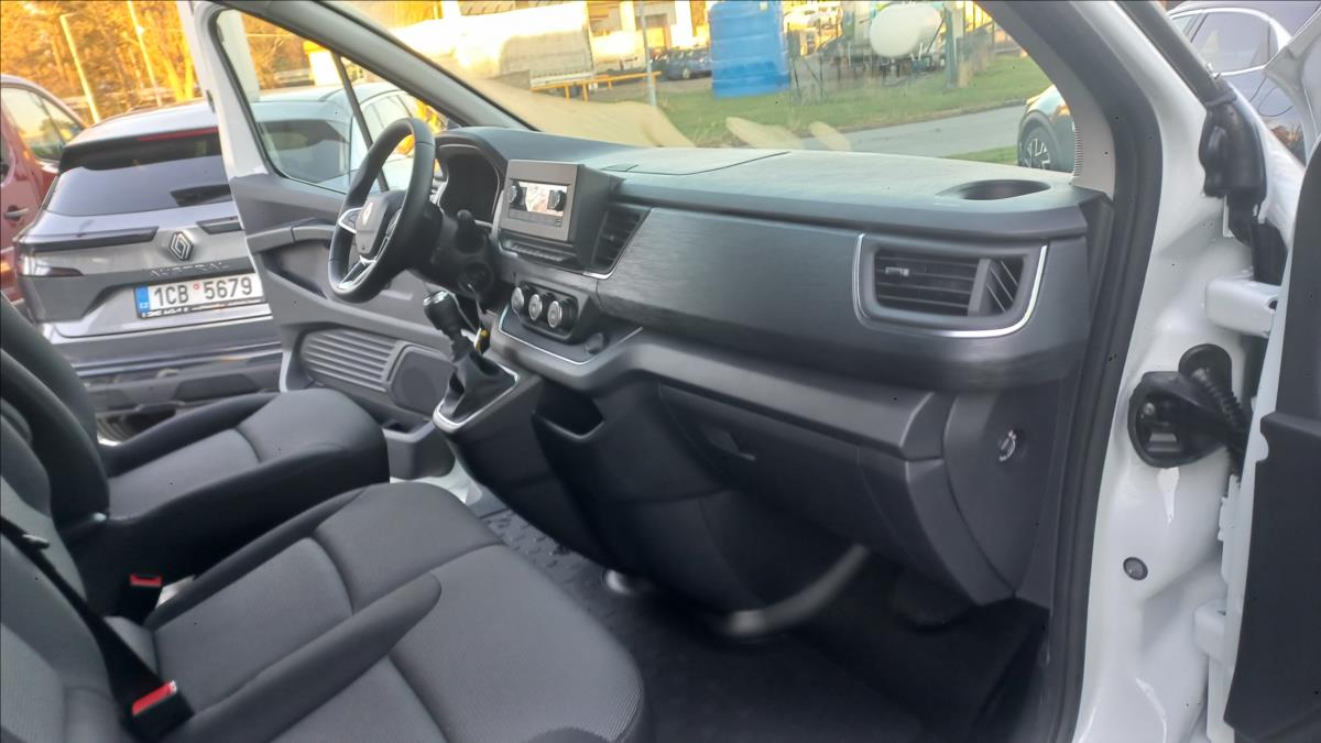 Renault Trafic 2 2,0 dCi 150 dci150 110 kW manual, 5 km, Česko — foto 9 z 13