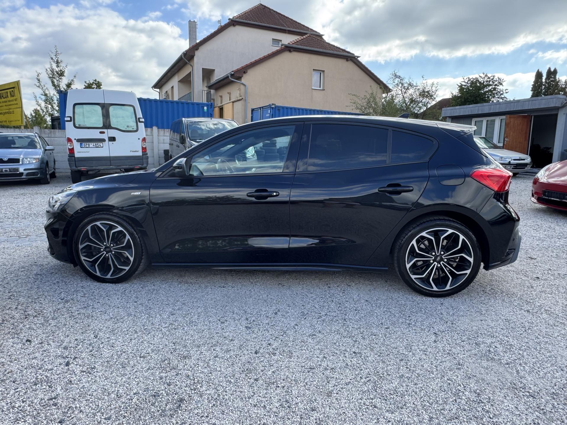 Ford Focus 20 2.0 TD 110kw manuál, 166 000 km, Česko — foto 12 z 60