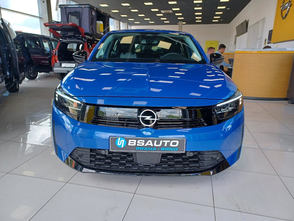 Opel Corsa 74 kW manuál, Česko — foto 2 z 23