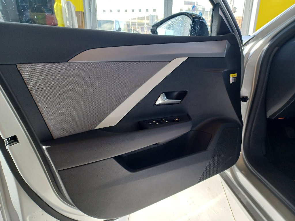 Opel Astra 96 kW automat, Česko — foto 13 z 23