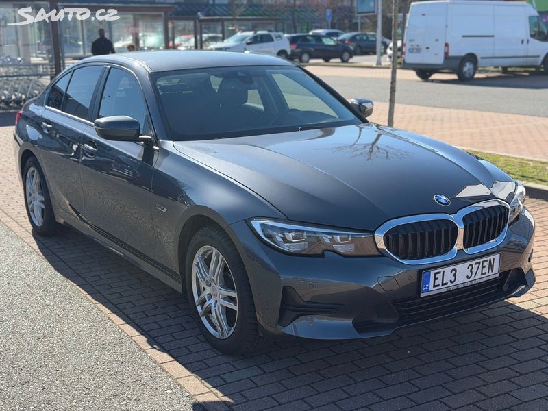 BMW Řada 3 120 kW automatic rok 2022, Česko — foto 3 z 20