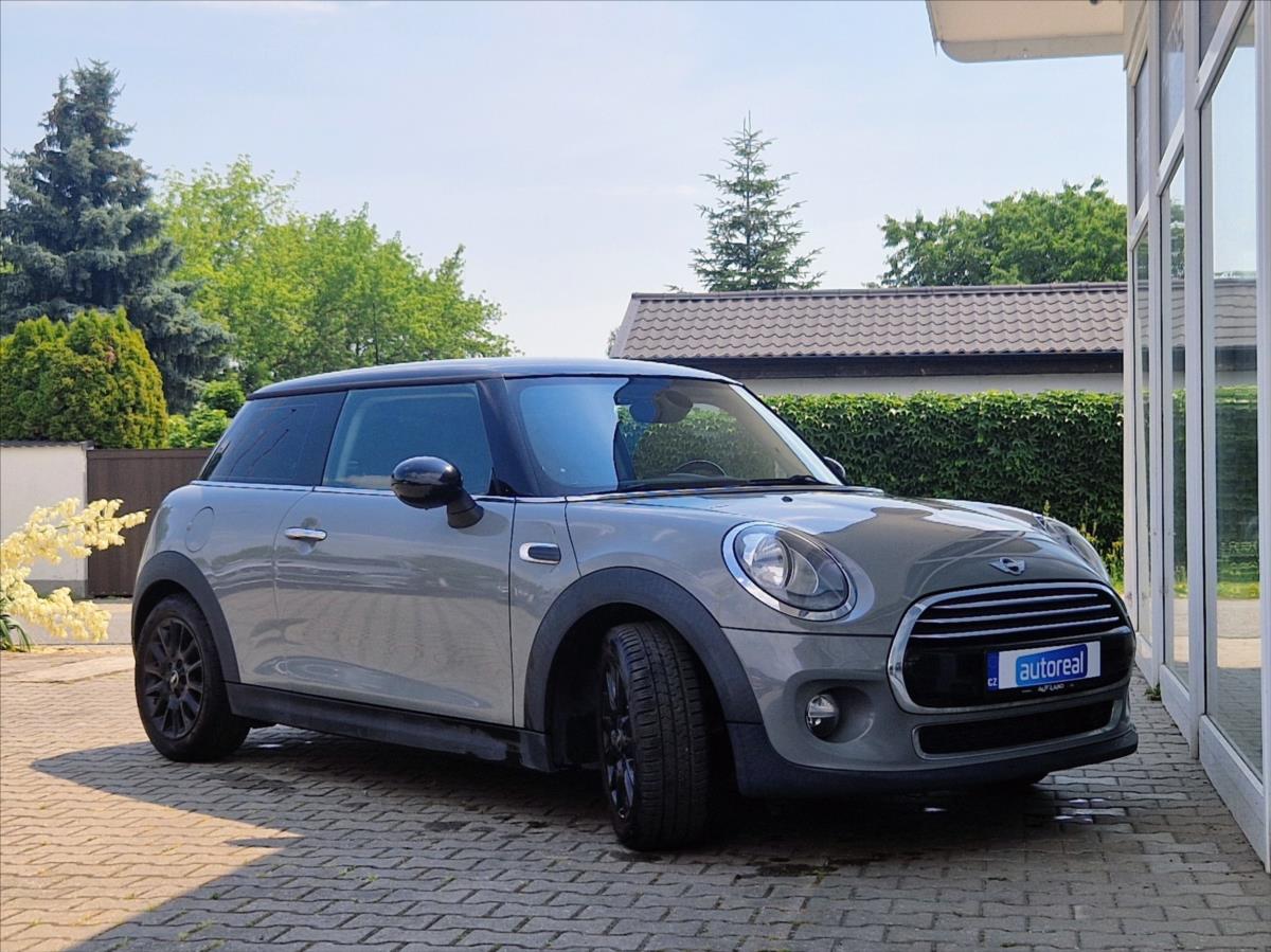 MINI Cooper 15 100kw rok 2017, 151 487 km, Česko — foto 7 z 26