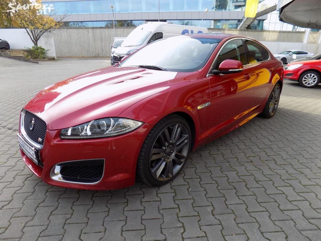 Jaguar XF 375 kW automat, Česko — foto 2 z 17