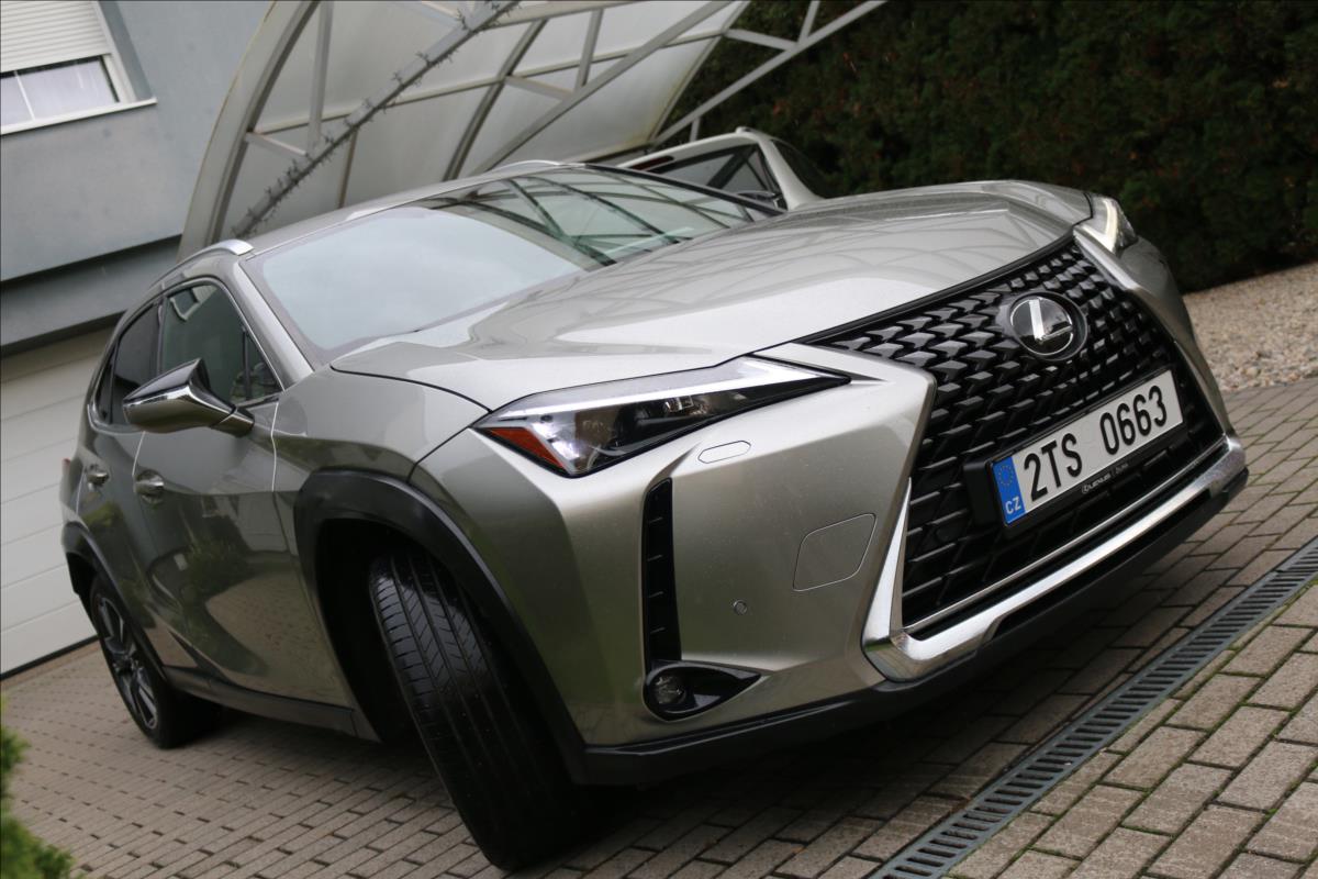 Lexus Auto 2.0 112 kW automatic rok 2023, 43 000 km, Česko — foto 5 z 60