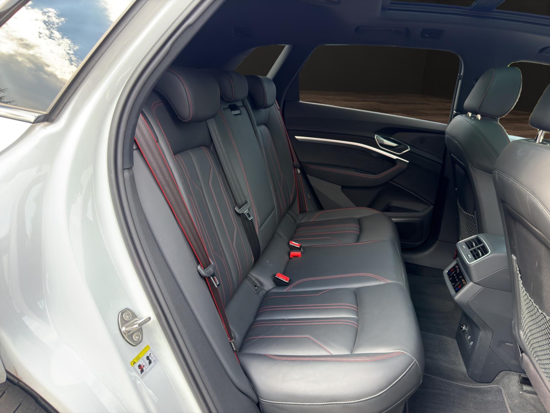 Audi sq8 rok 2026, 74 000 km, Česko — foto 10 z 31