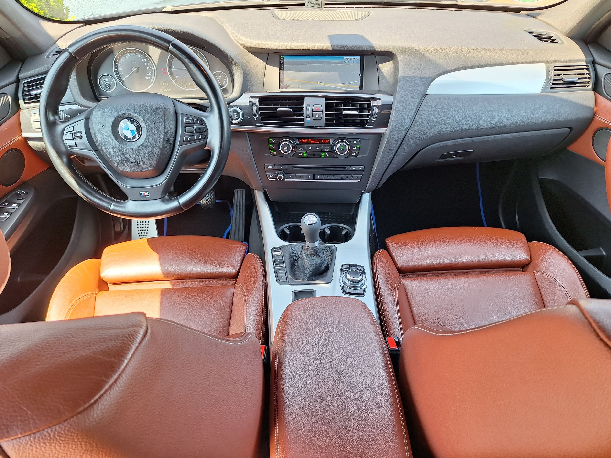 BMW M Paket 2.0d 2,0d MANUÁL rok 2013, 189 000 km, Česko — foto 3 z 60