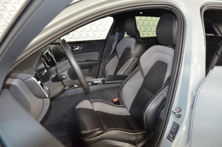 Volvo v60 AWD automat, Česko — foto 10 z 60