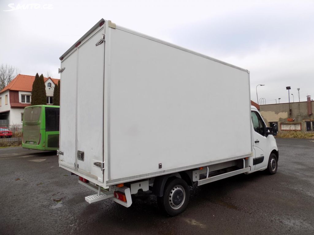 Renault Master 23 2.3 92kw manual rok 2012, 136 200 km, Česko — foto 7 z 38