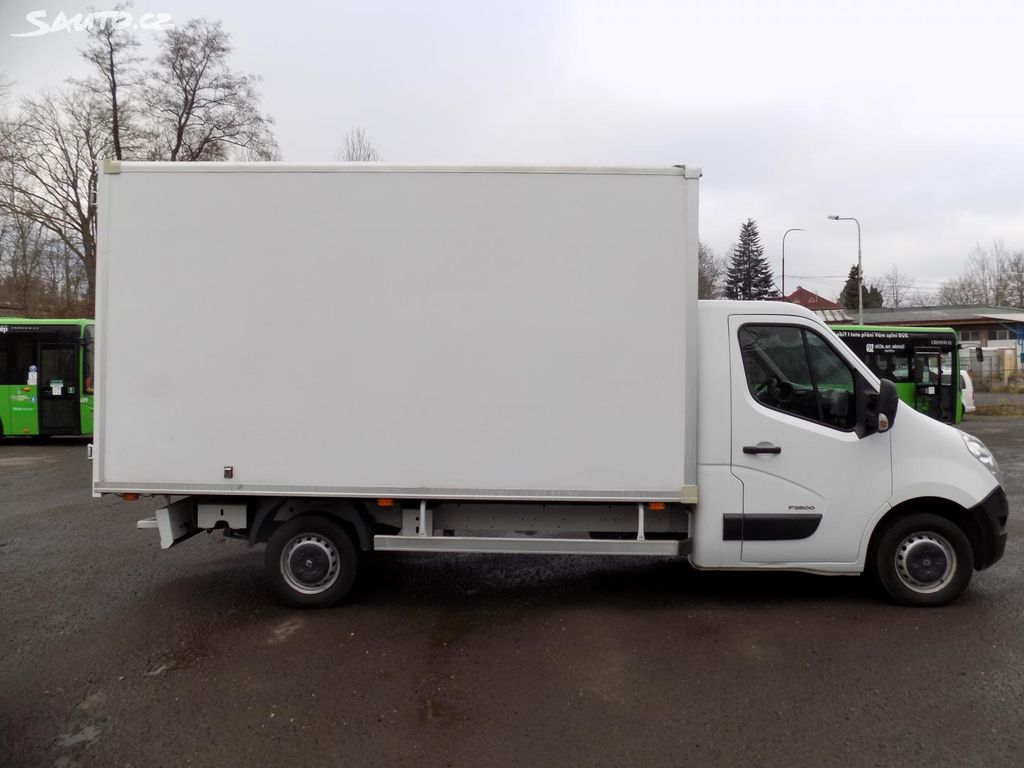 Renault Master 23 2.3 92kw manual rok 2012, 136 200 km, Česko — foto 8 z 38