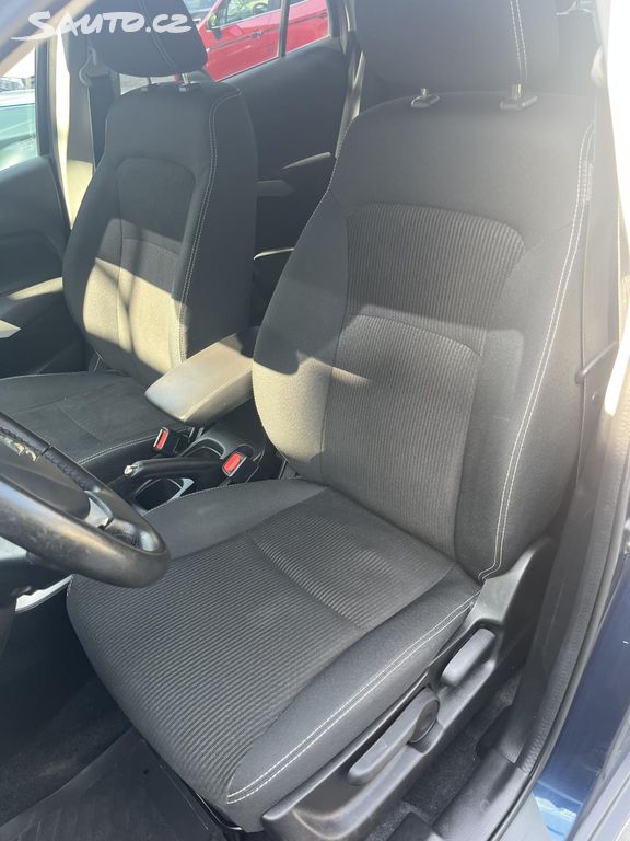 Suzuki SX4 4x4 1.4 rok 2016, 131 000 km, Česko — foto 15 z 44